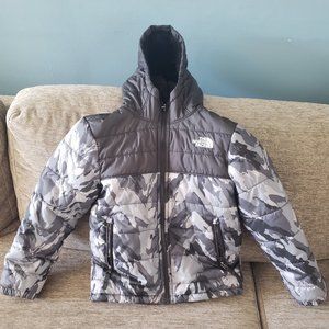 Reversible North Face 7/8 boys Jacket.
